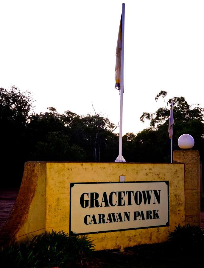 Gracetown Caravan Park Екстер'єр фото